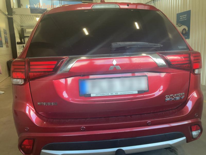 Mitsubishi Outlander 2.0 PHEV PHEV Basis 4WD — zdjęcie 5