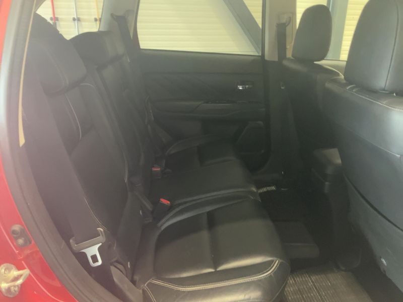 Mitsubishi Outlander 2.0 PHEV PHEV Basis 4WD — zdjęcie 14