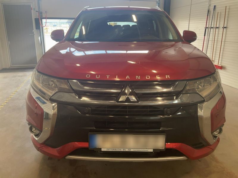 Mitsubishi Outlander 2.0 PHEV PHEV Basis 4WD — zdjęcie 9
