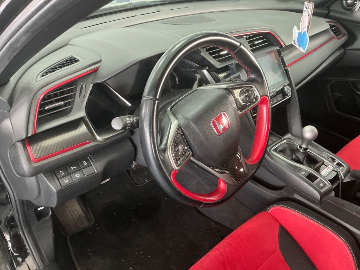 Honda Civic 2018 — photo 26