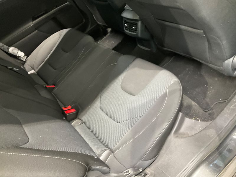 Ford Mondeo 2.0 EcoBoost Titanium 2016 – снимка 22