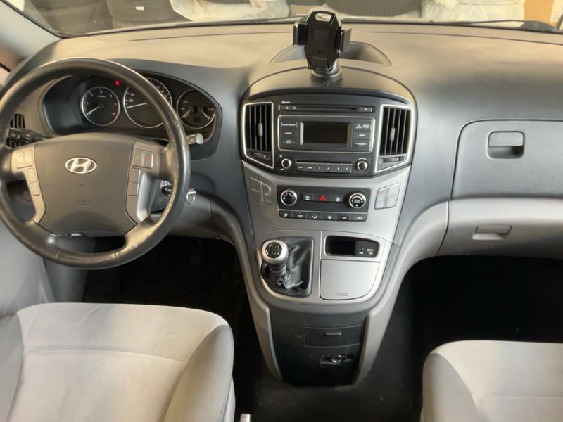 Hyundai H1 2.5 CRDi Travel Trend — zdjęcie 12