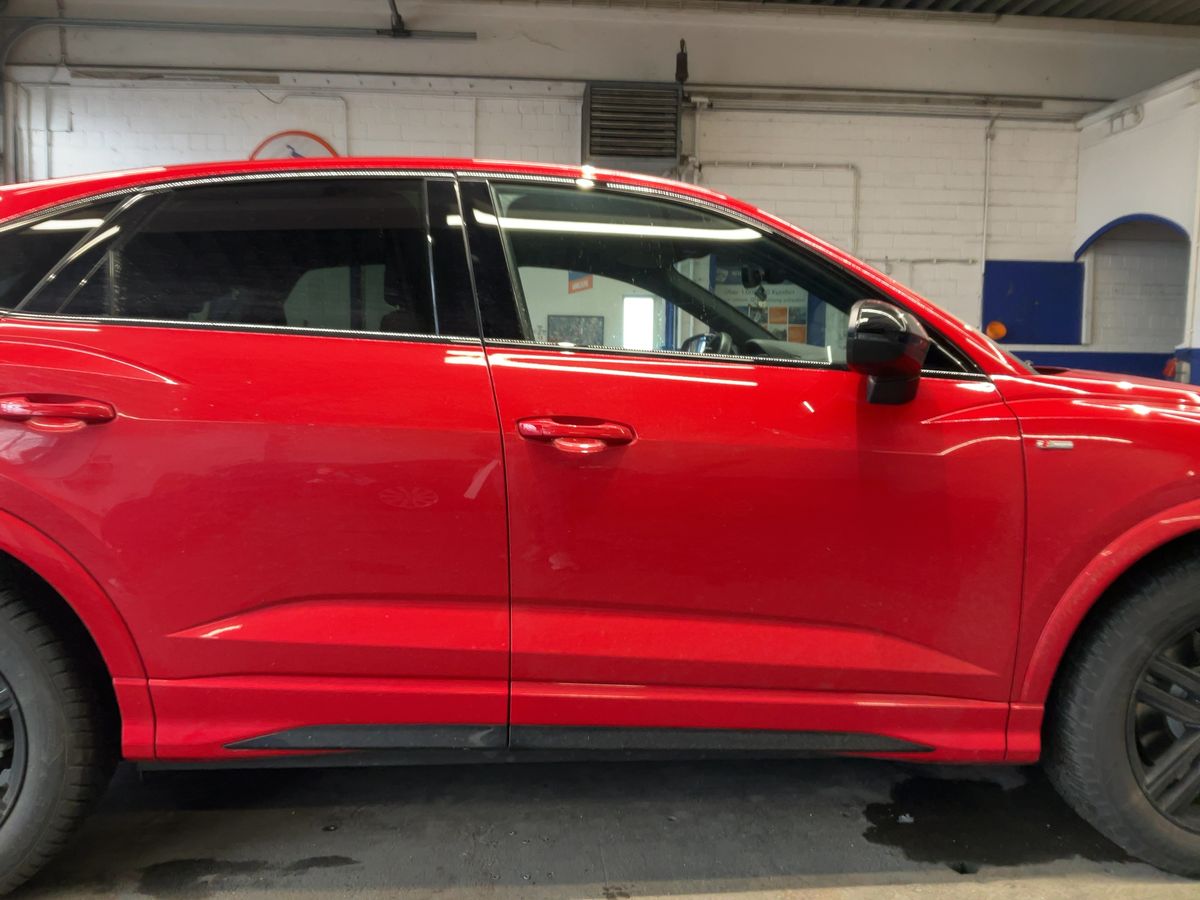 Audi Q3 2024 — photo 11