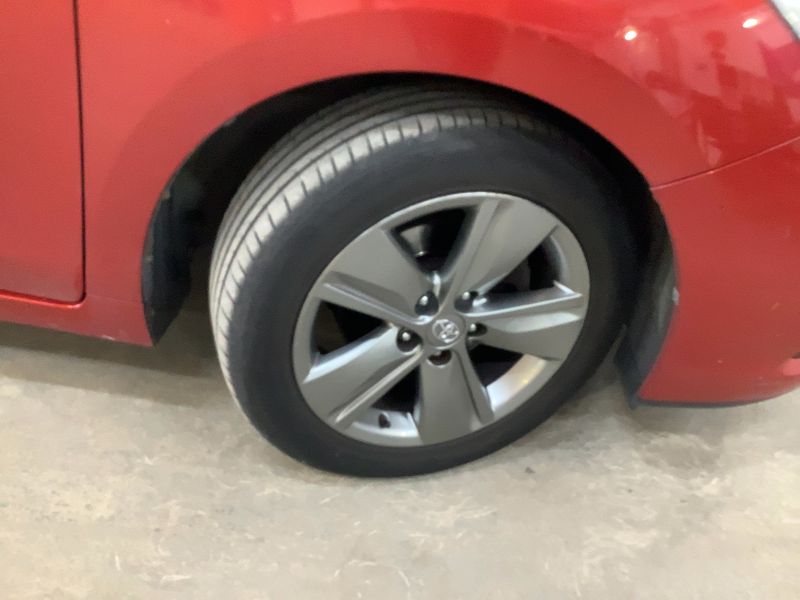 Toyota Verso 1.8 Advance 2011 – снимка 11