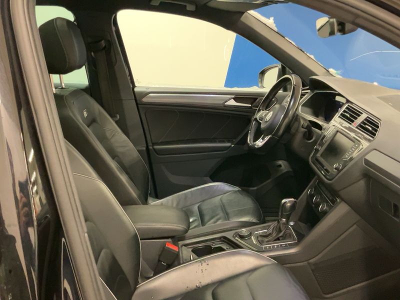 Volkswagen Tiguan 2.0 TDI Highline 4Motion BlueMotion Tech — zdjęcie 11