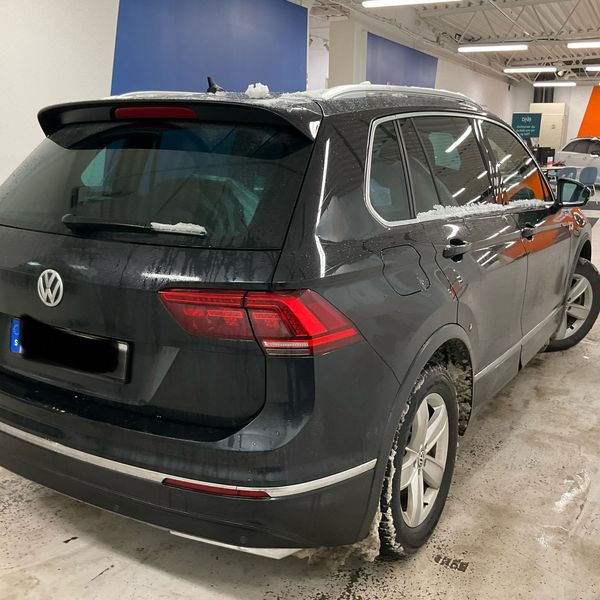 Volkswagen Tiguan 2.0 TDI Highline 4Motion BlueMotion Tech — zdjęcie 6