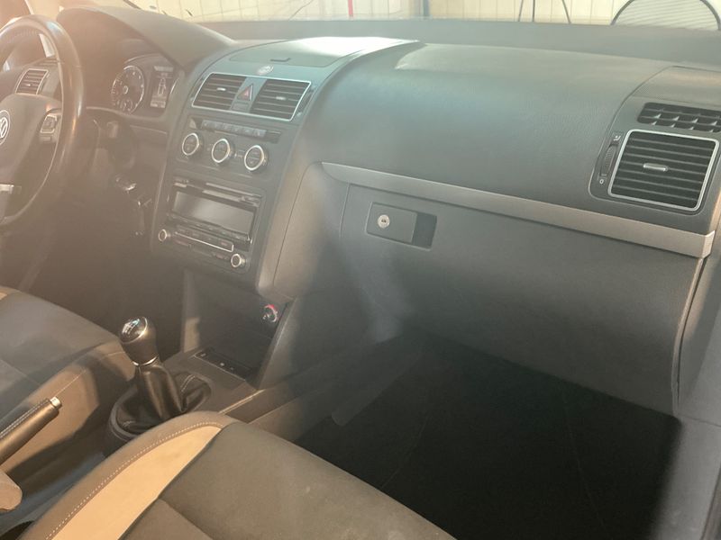 Volkswagen Touran 1.4 TSI Life 2013 – снимка 35