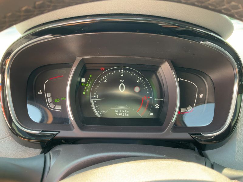 Renault Espace 1.6 dCi Energy Initiale Paris 2016 – снимка 19