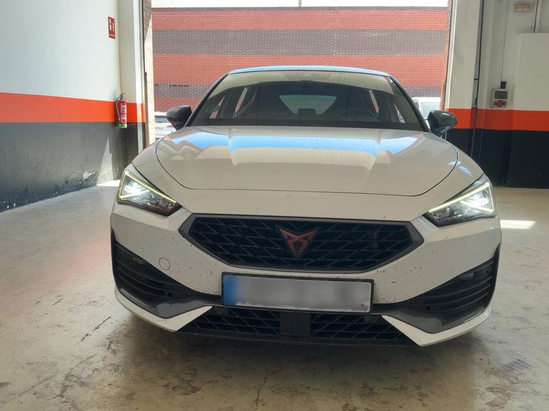 Cupra Leon 2.0 TSI VZ — zdjęcie 9