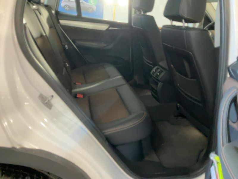 BMW X3 xDrive 30d — zdjęcie 14
