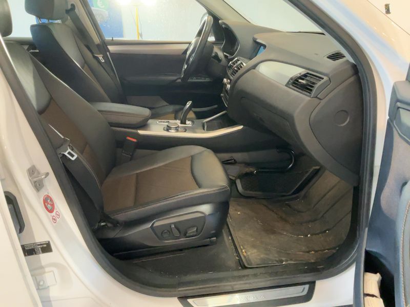 BMW X3 xDrive 30d — zdjęcie 11