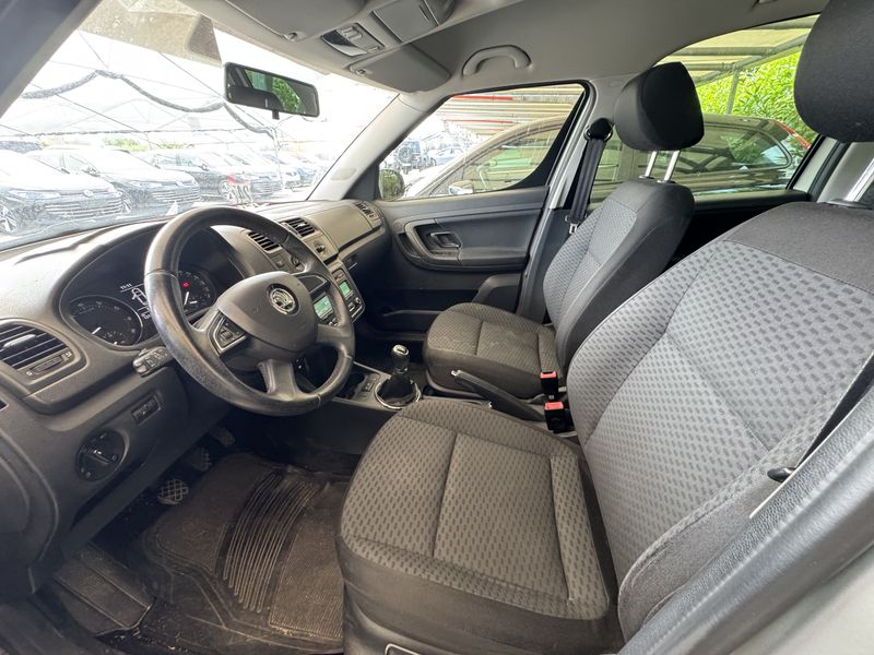 Skoda Roomster 1.2 TSI Easy — zdjęcie 10