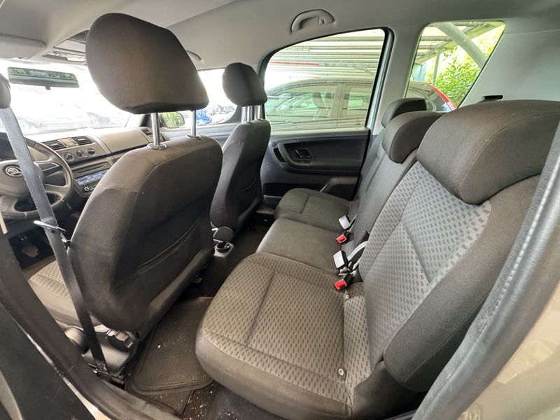 Skoda Roomster 1.2 TSI Easy — zdjęcie 13