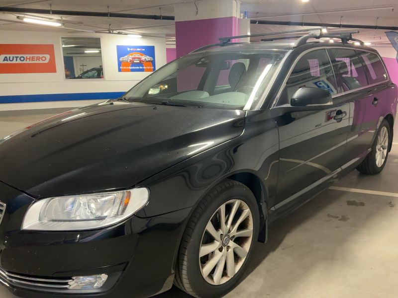 Volvo V70 2.0 T5 Momentum — zdjęcie 2