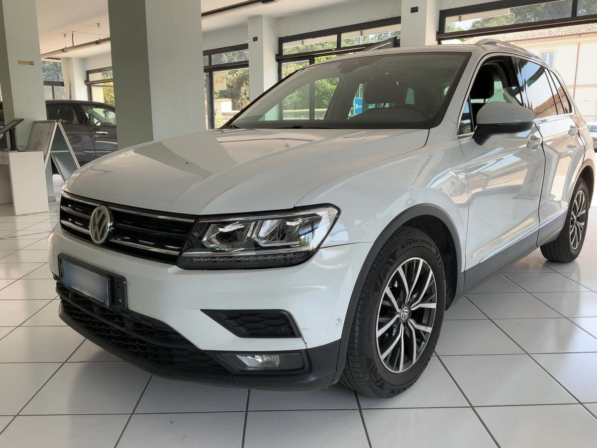 Volkswagen Tiguan 2018 — photo 1