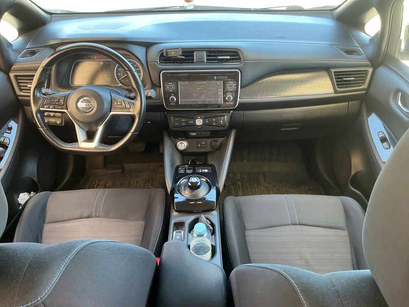 Nissan Leaf electric drive 110 kW N-Connecta — zdjęcie 12