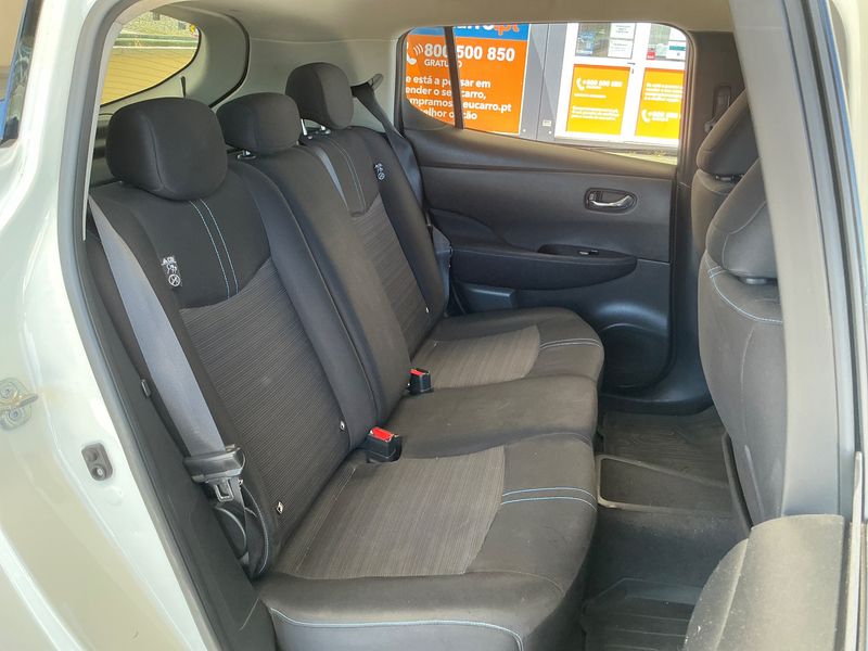 Nissan Leaf electric drive 110 kW N-Connecta — zdjęcie 14