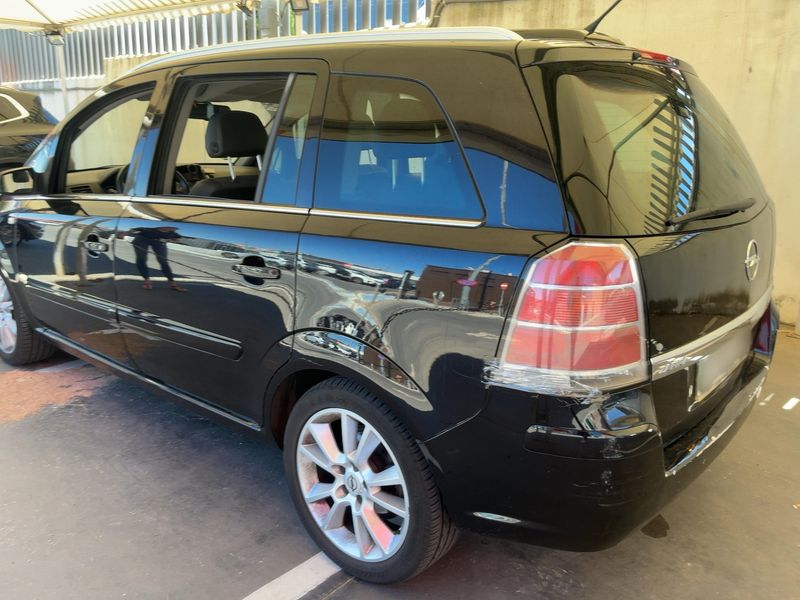 Opel Zafira 1.8 Cosmo — zdjęcie 3
