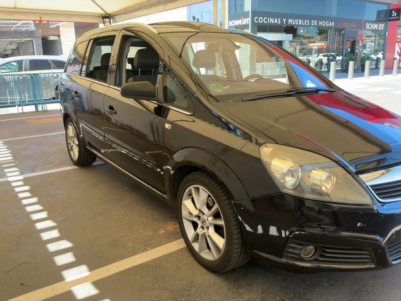 Opel Zafira 1.8 Cosmo — zdjęcie 8