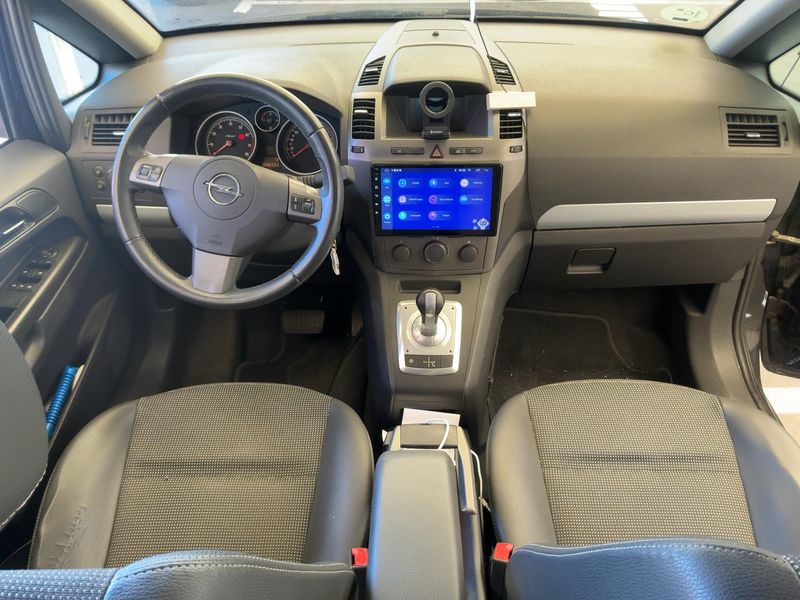 Opel Zafira 1.8 Cosmo — zdjęcie 12