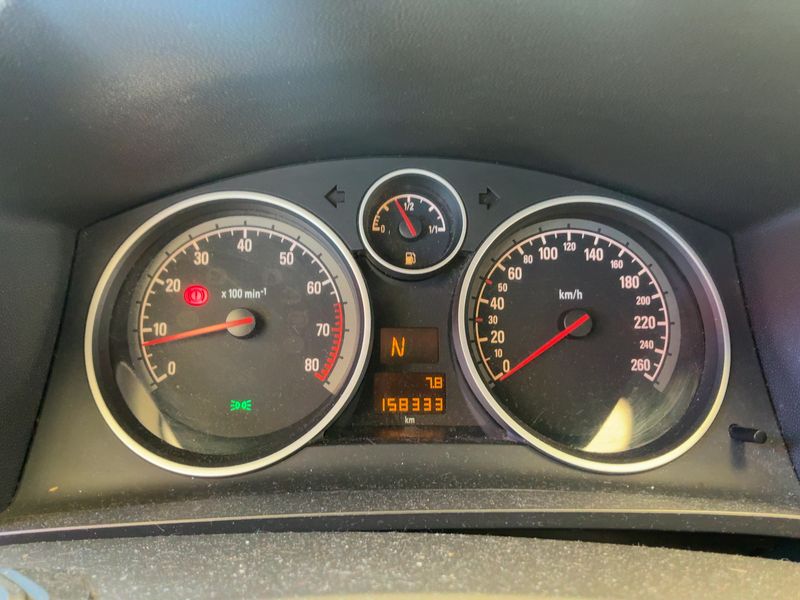 Opel Zafira 1.8 Cosmo — zdjęcie 13