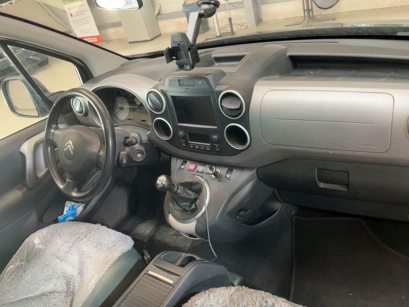Citroen Berlingo 1.6 Blue-HDi Selection — zdjęcie 12