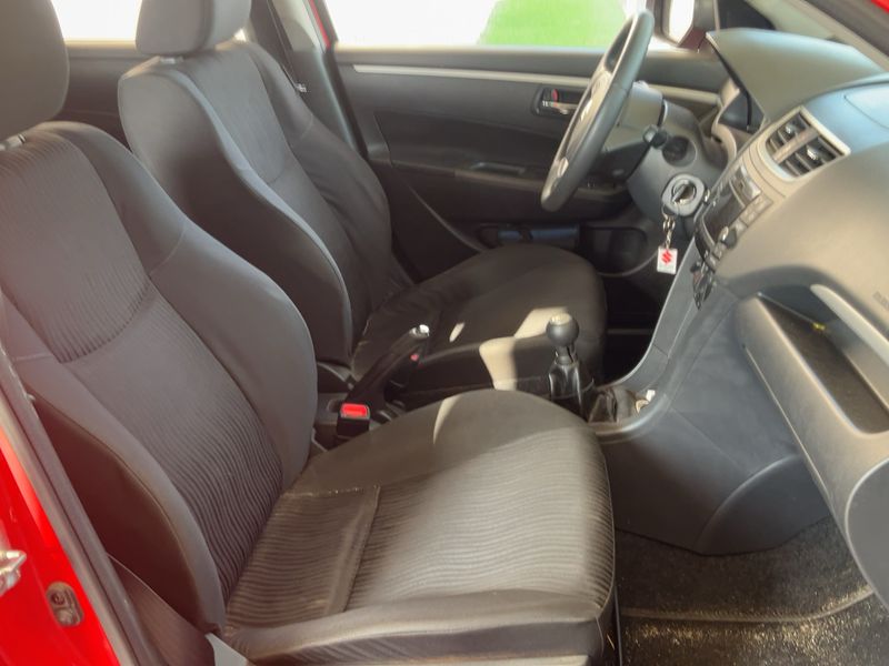Suzuki Swift 1.2 Club — zdjęcie 11