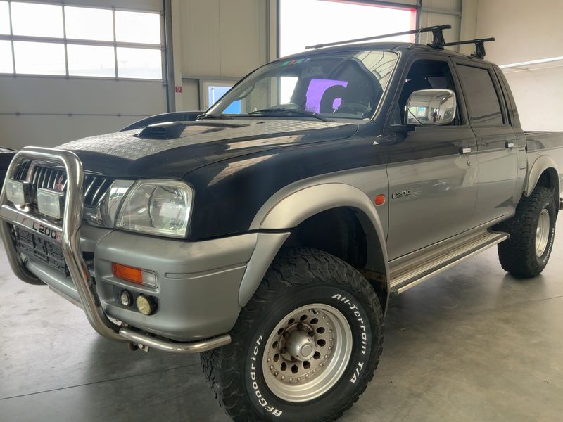 Mitsubishi L 200 2.5 Turbodiesel TD Magnum American Dream 2500 — zdjęcie 2