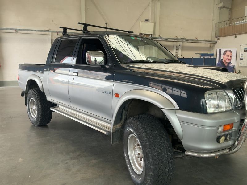 Mitsubishi L 200 2.5 Turbodiesel TD Magnum American Dream 2500 — zdjęcie 8