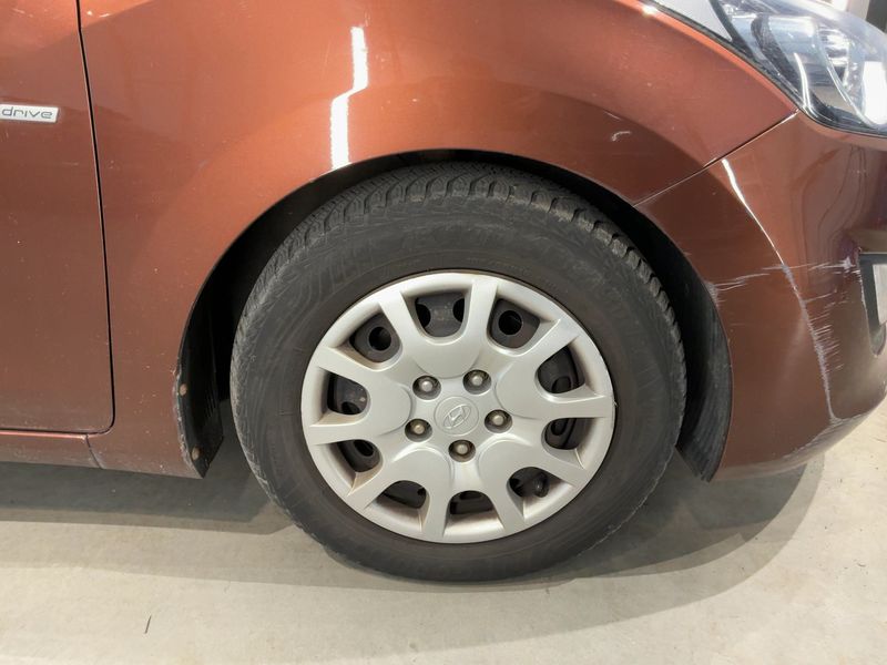 Hyundai i30 1.6 CRDi Style 2014 – снимка 11