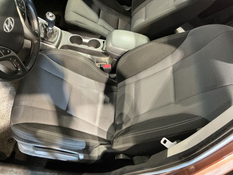 Hyundai i30 1.6 CRDi Style 2014 – снимка 25