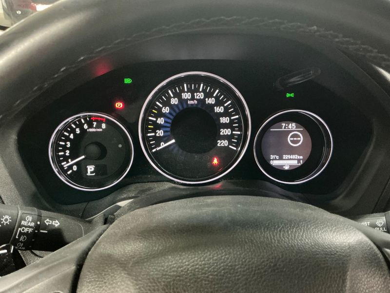 Honda HR-V 1.5 i-VTEC Executive — zdjęcie 13