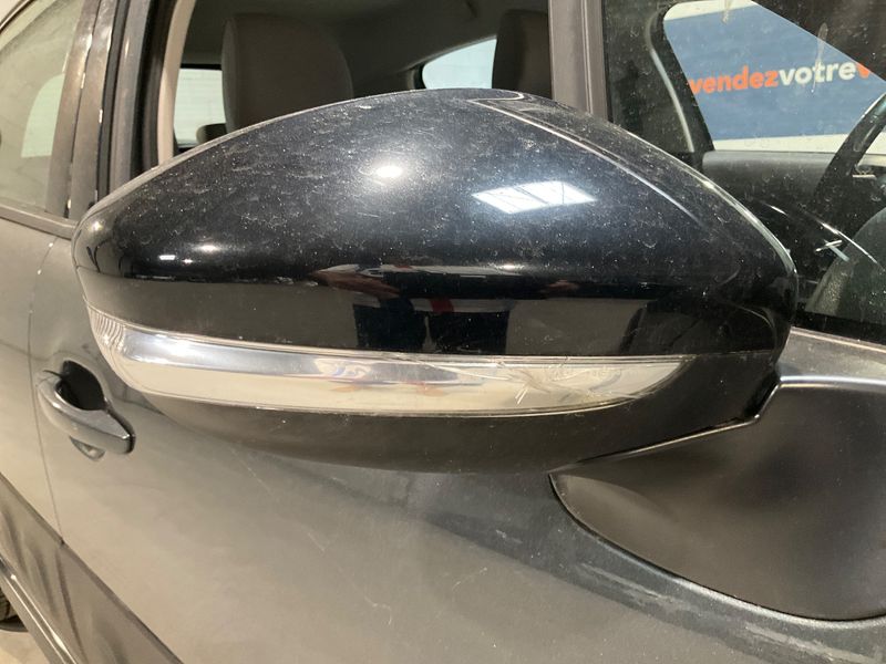 Citroen C3 1.2 PureTech Shine 2017 – снимка 23