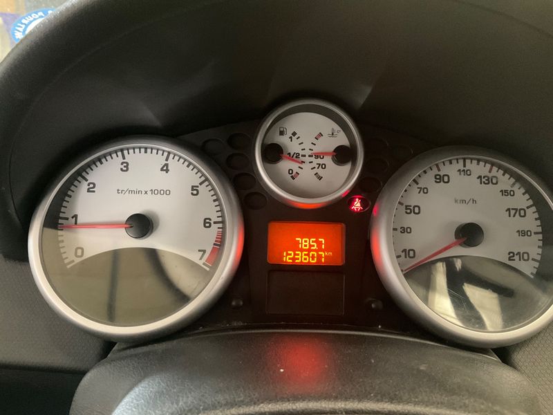 Peugeot 207 1.4 VTi Active — zdjęcie 4