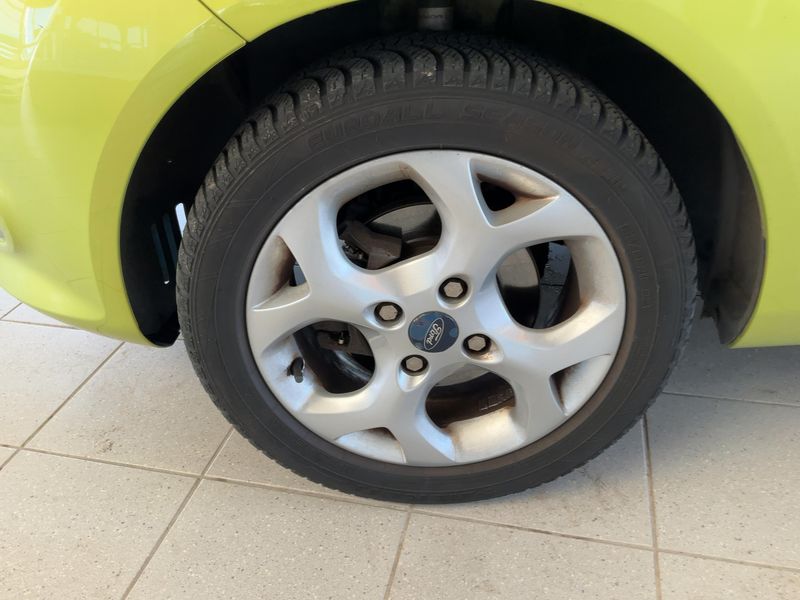 Ford Fiesta 1.4 Titanium 2010 – снимка 3