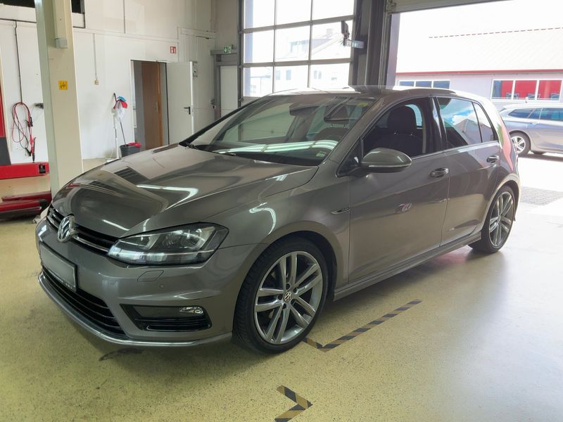 Volkswagen Golf VII 1.4 TSI Lounge BlueMotion Tech — zdjęcie 1