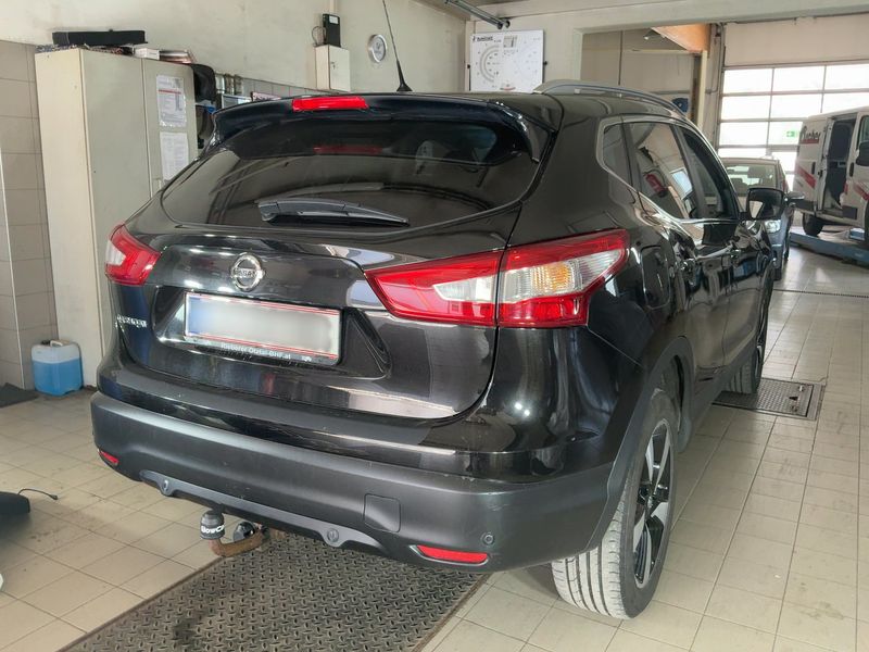 Nissan Qashqai 1.6 dCi N-Connecta 4x4 2017 – снимка 8