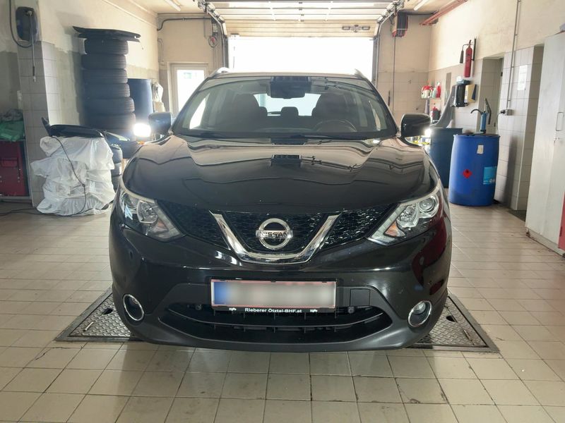 Nissan Qashqai 1.6 dCi N-Connecta 4x4 2017 – снимка 14