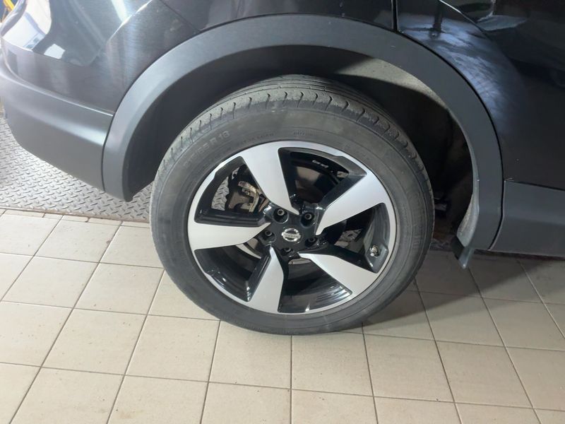 Nissan Qashqai 1.6 dCi N-Connecta 4x4 2017 – снимка 9