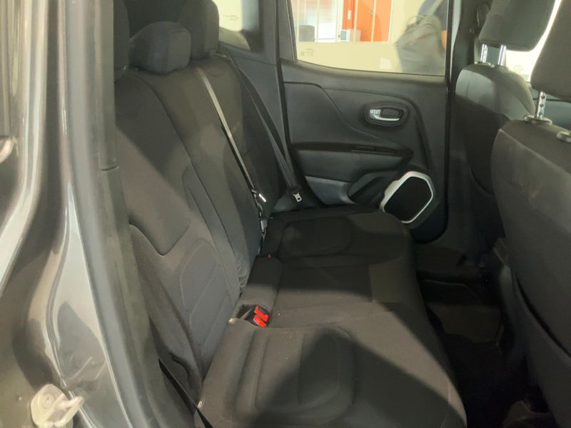 Jeep Renegade 1.6 M-Jet Limited FWD — zdjęcie 15