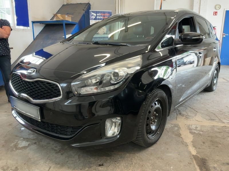Kia Carens 1.7 CRDi Spirit — zdjęcie 1
