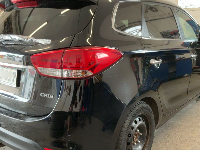 Kia Carens 1.7 CRDi Spirit — zdjęcie 6