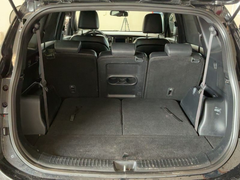 Kia Carens 1.7 CRDi Spirit — zdjęcie 10