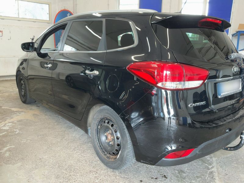 Kia Carens 1.7 CRDi Spirit — zdjęcie 3