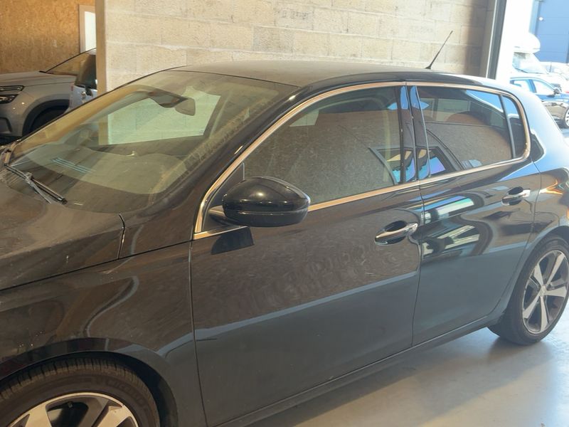 Peugeot 308 2.0 Blue-HDi Feline 2014 – снимка 4