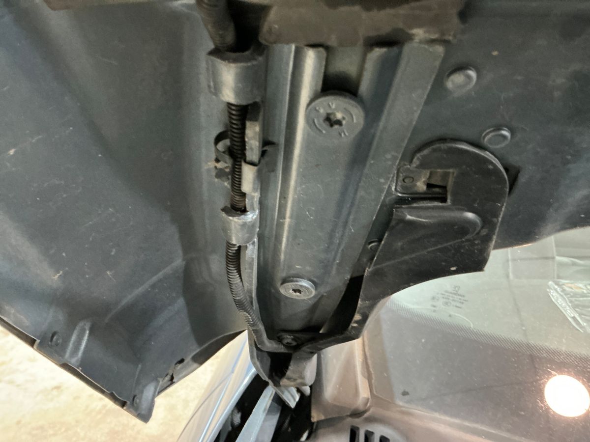 Peugeot 407 2005 — photo 17