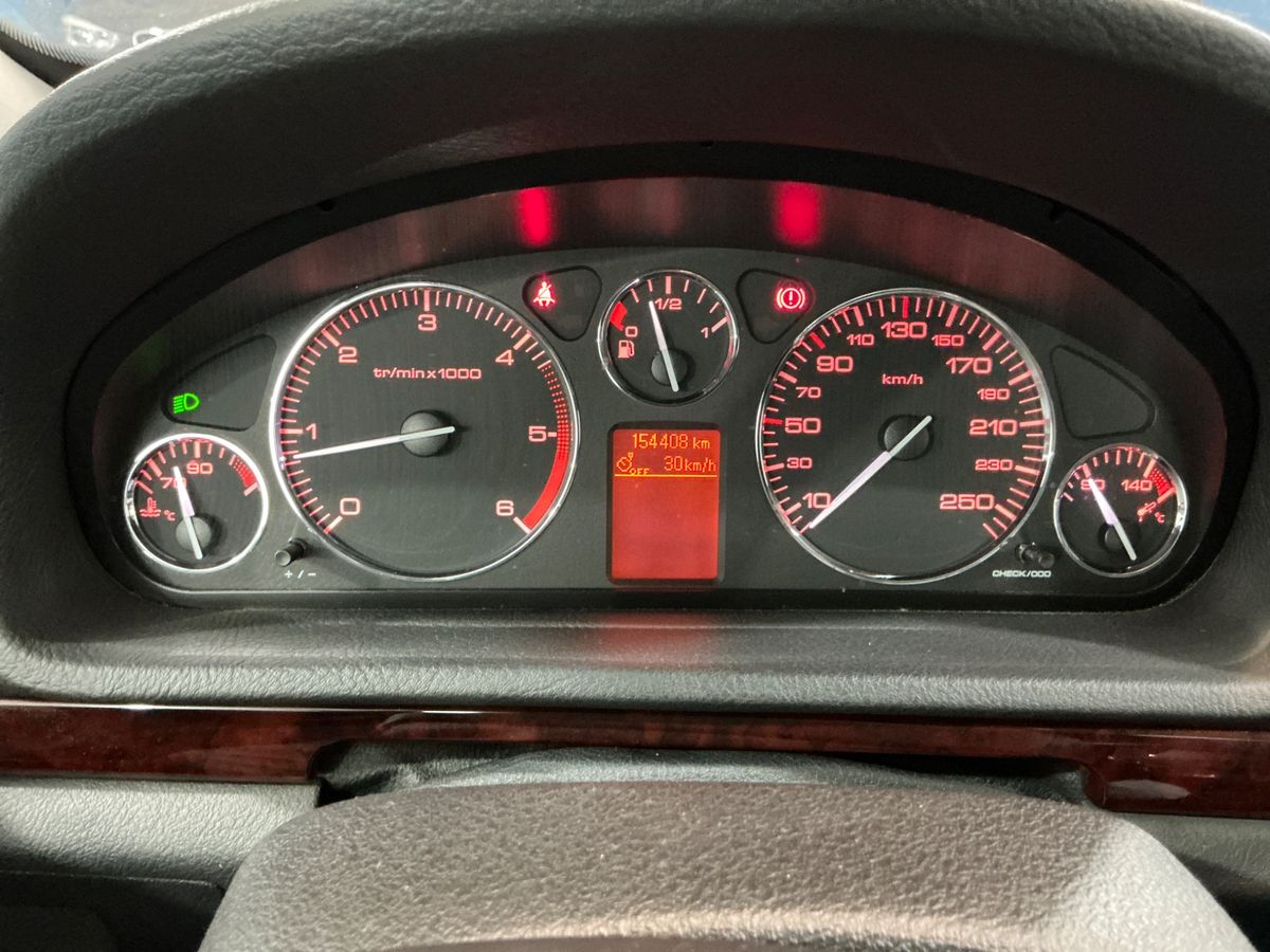 Peugeot 407 2005 — photo 5