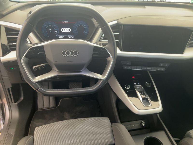 Audi Q4 35 e-tron — zdjęcie 12