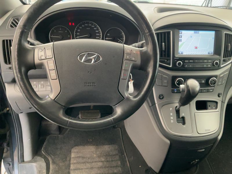 Hyundai H1 2.5 CRDi Travel Family+ — zdjęcie 12