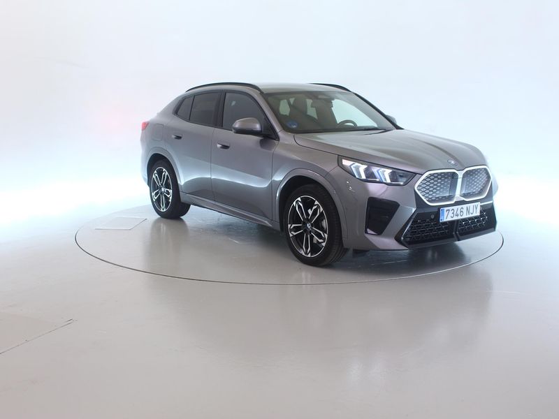 BMW iX2 eDrive20 M Sport — zdjęcie 7